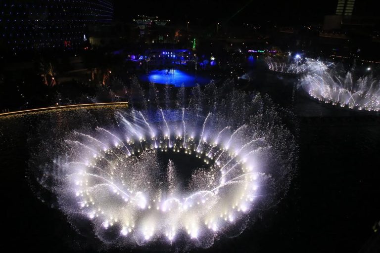 Light & Water Show